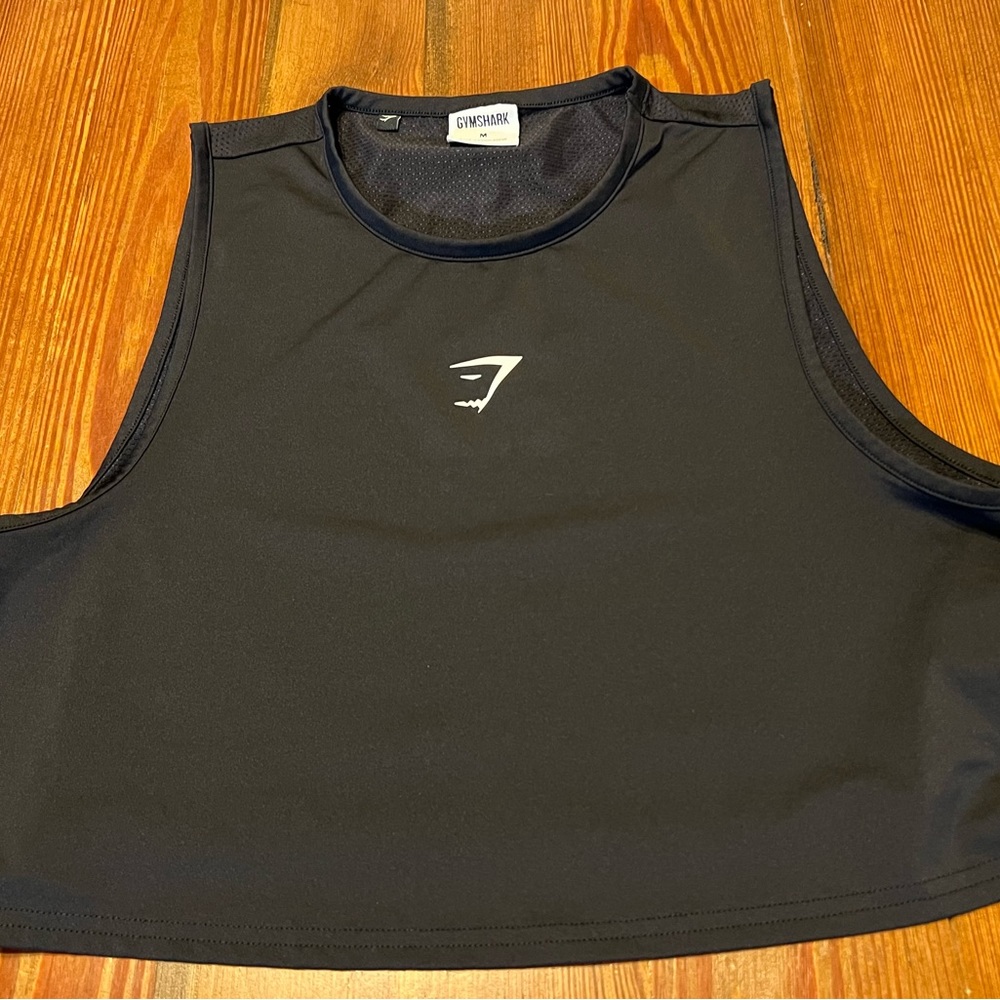 Gymshark Women's‎ Athletic Black Sleeveless Crop Top Shirt